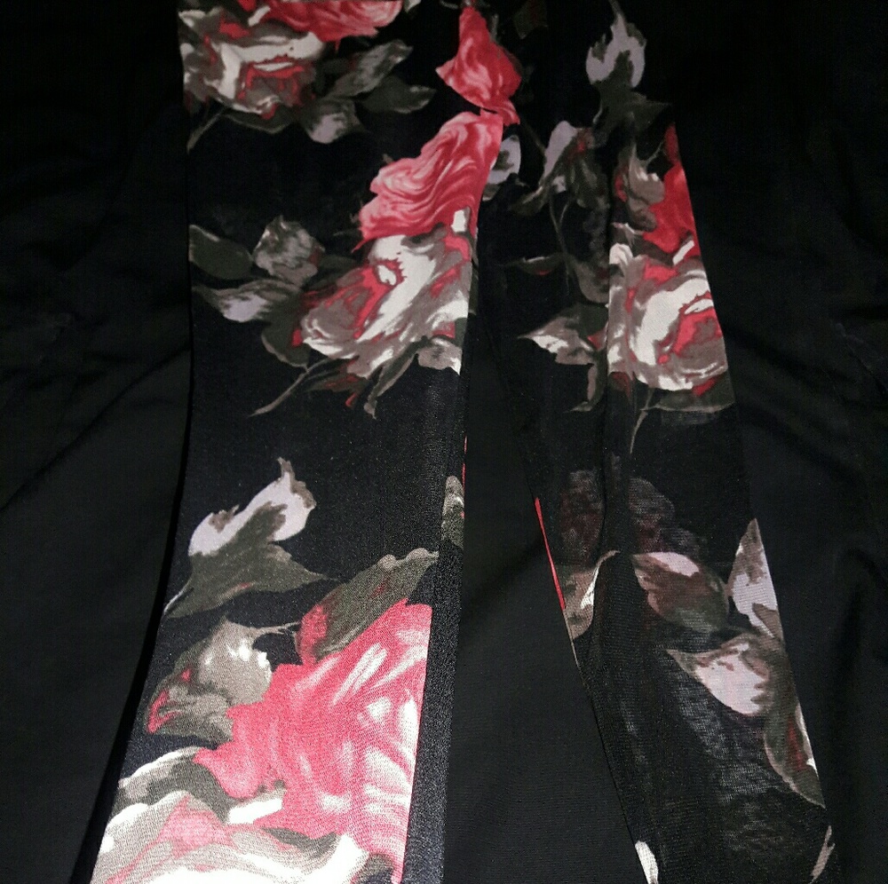 Sheer flower leggings